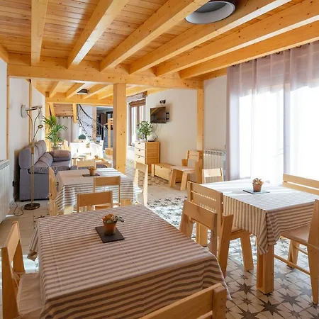 La Rosaleda León - Casa Rural --3